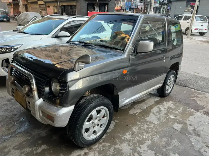 Mitsubishi Pajero Mini