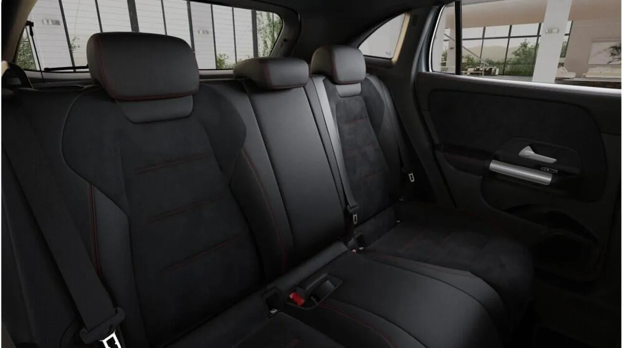 Mercedes-Benz Gla photo 4