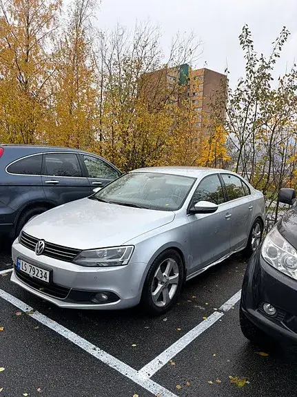 Volkswagen Jetta 2012 photo 3