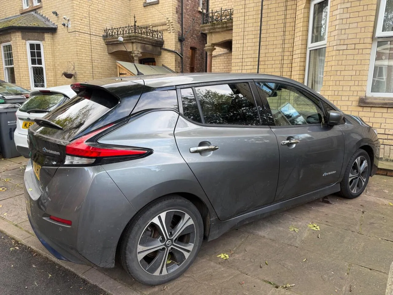 Nissan Leaf 2018 photo 2