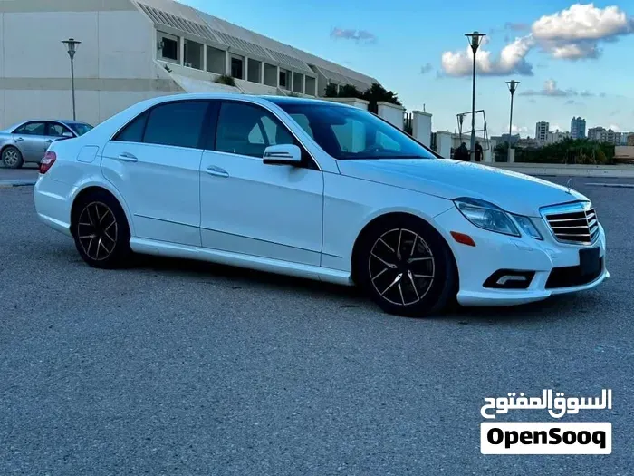 Mercedes-Benz E-Class 2011 photo 4