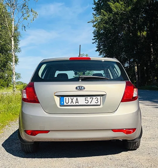 Kia Ceed 2011 photo 4