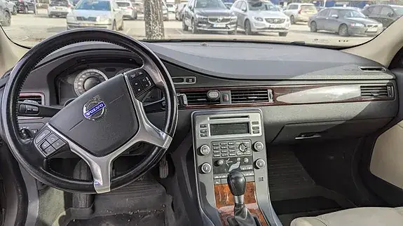 Volvo V70 2011 photo 3