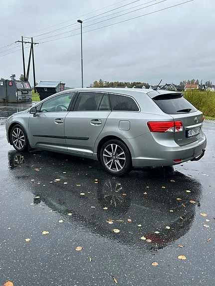 Toyota Avensis 2012 photo 4