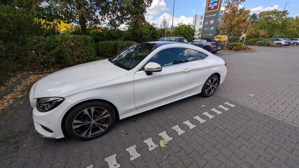 Mercedes-Benz C400