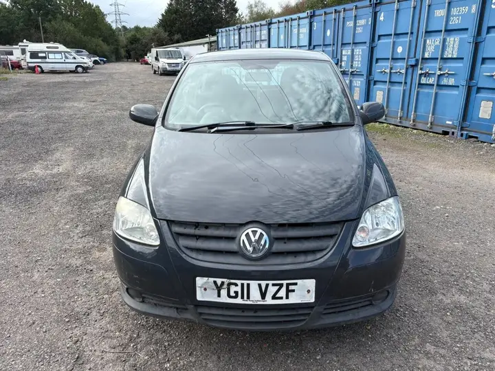 Volkswagen Fox 2011 photo 2