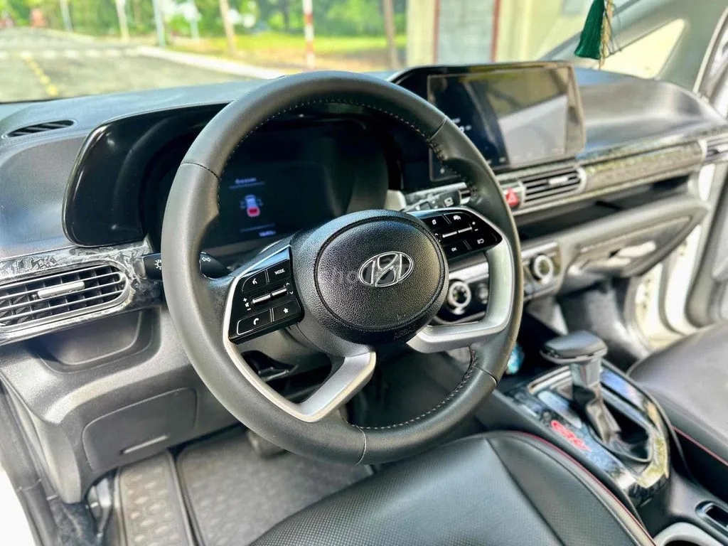 Hyundai Stargazer