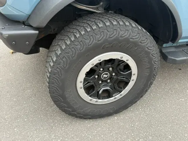Ford Bronco 2022 photo 2