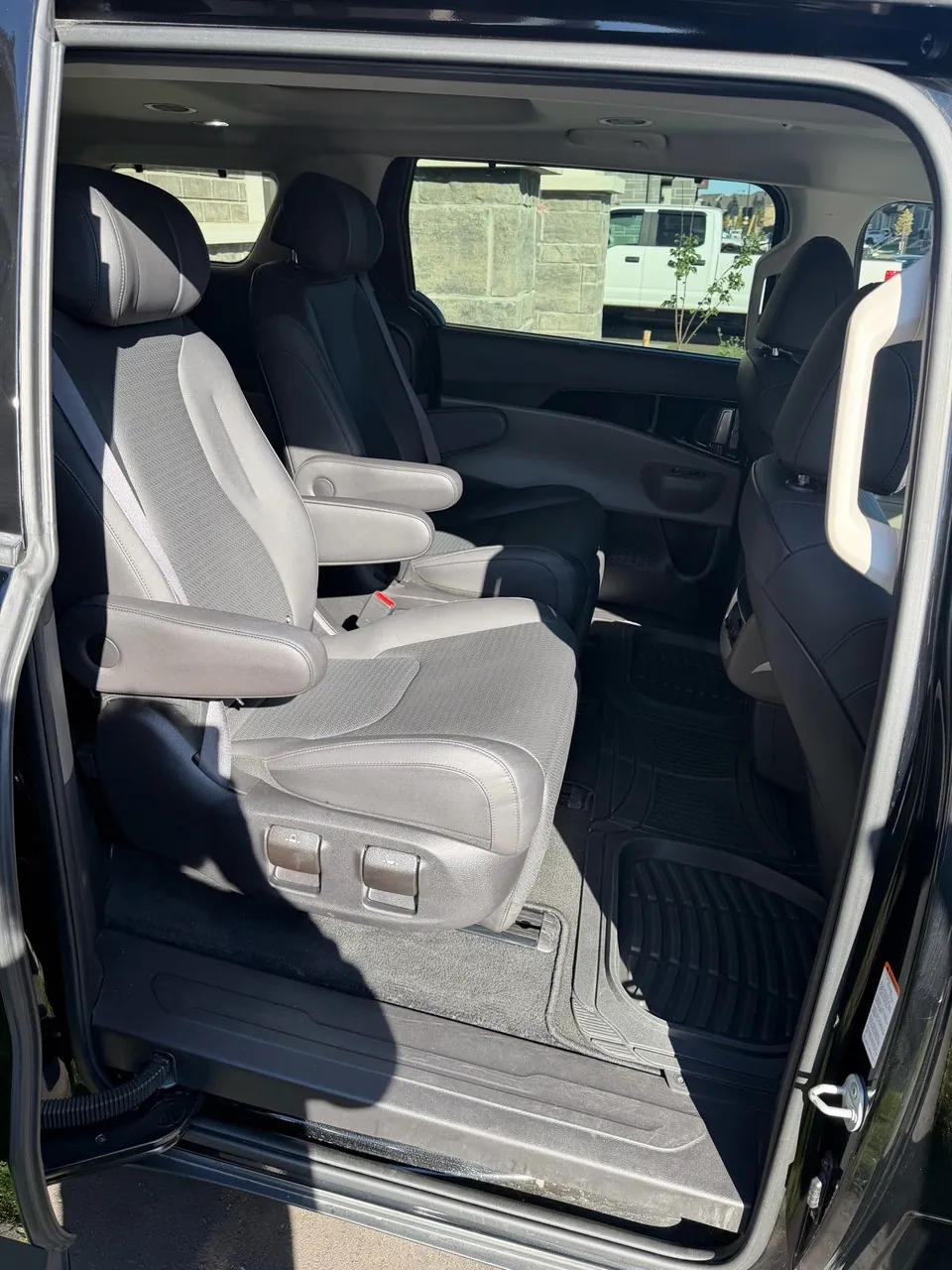 Kia Carnival 2025 photo 4