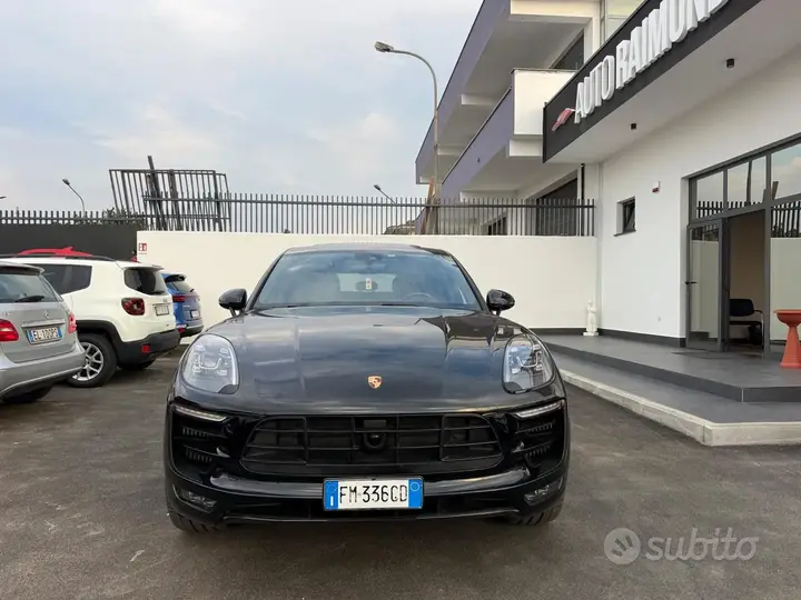 Porsche Macan 2018 photo 2