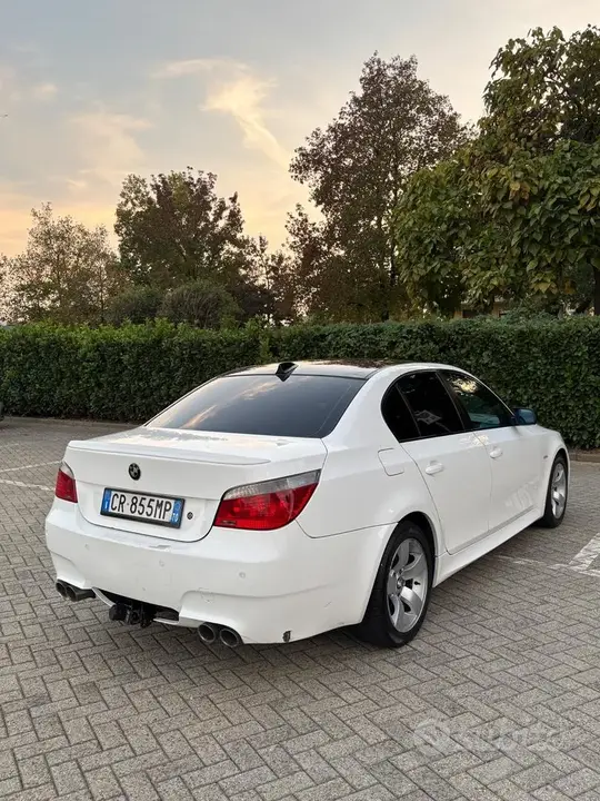 BMW 530D 2004 photo 3