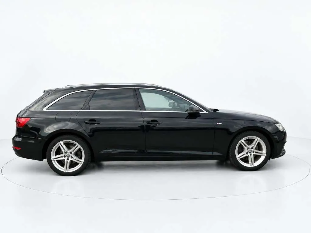 Audi A4 2017 photo 4