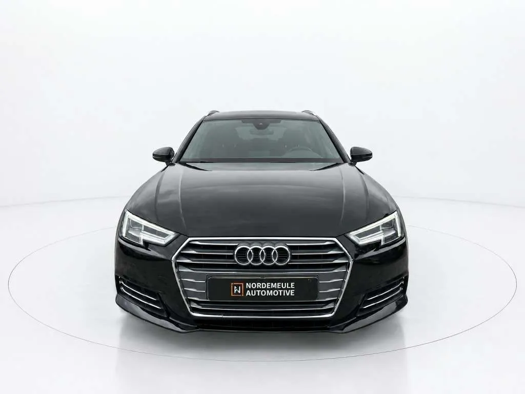 Audi A4 2017 photo 2