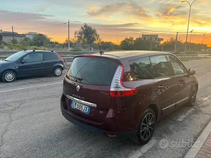 Renault Scenic 2012 photo 5