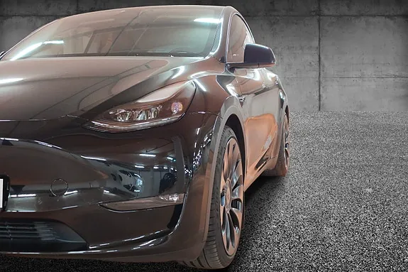 Tesla Model Y 2024 photo 4