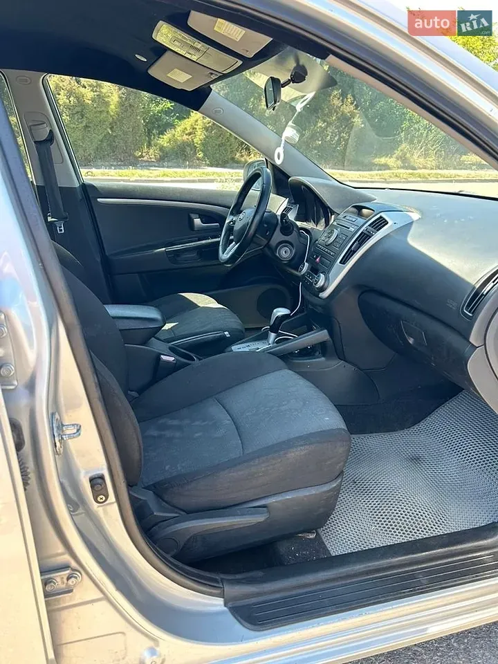 Kia Ceed 2011 photo 5