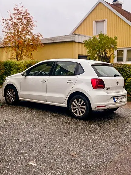 Volkswagen Polo 2016 photo 2