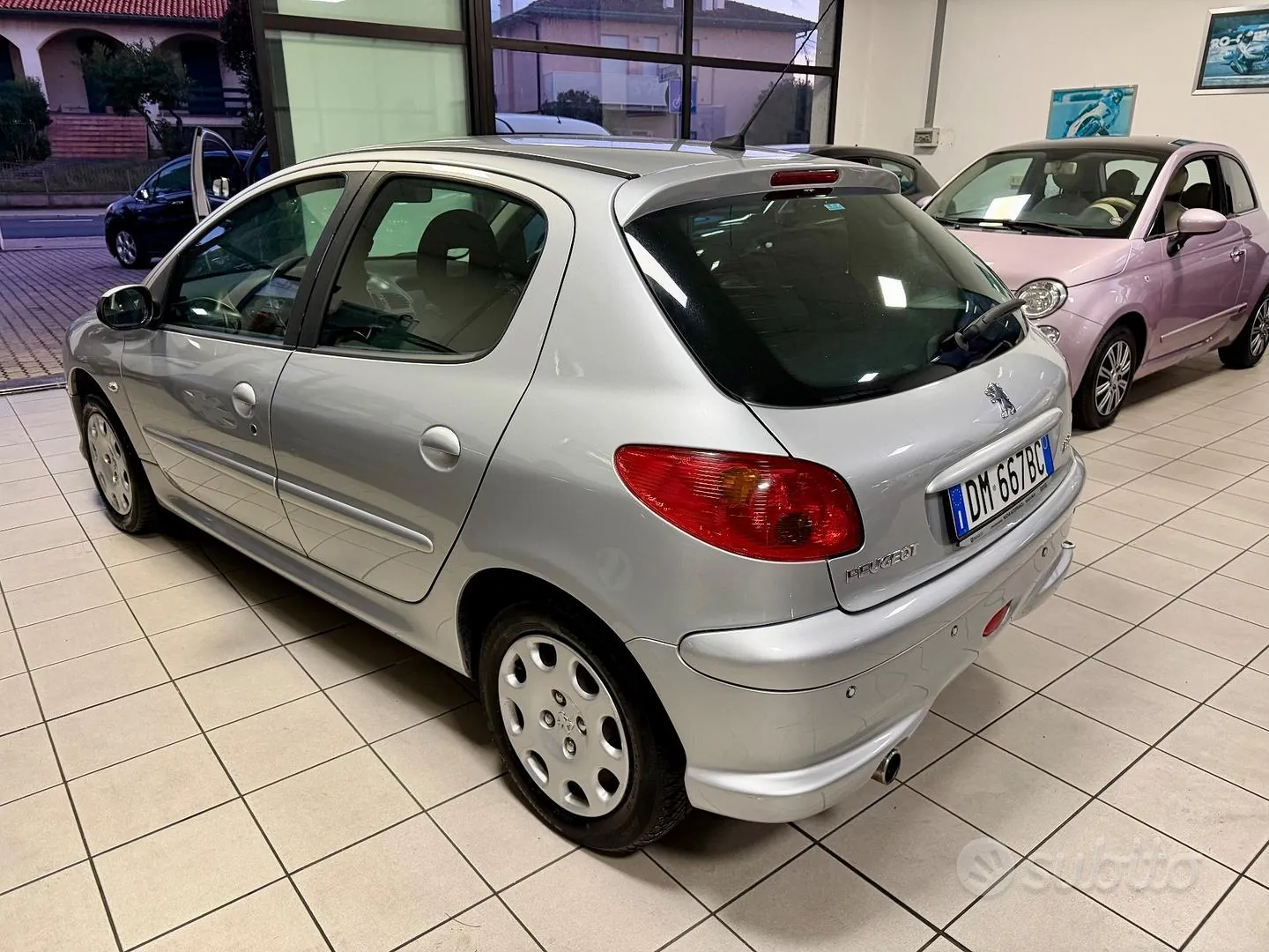 Peugeot 206 2008 photo 4