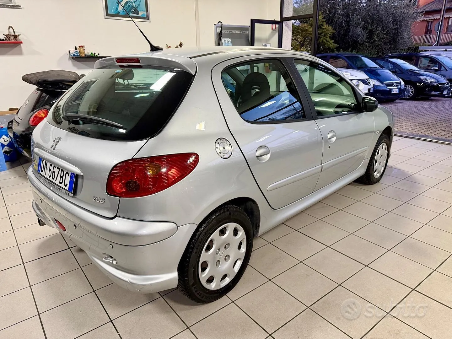 Peugeot 206 2008 photo 3
