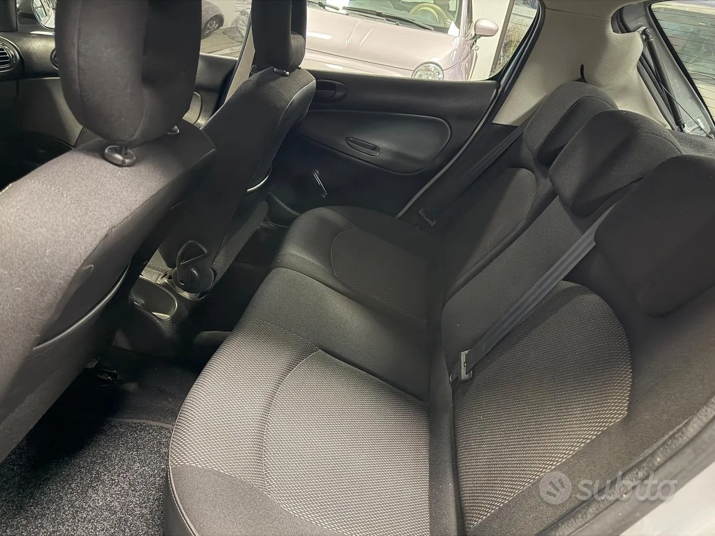 Peugeot 206 2008 photo 5