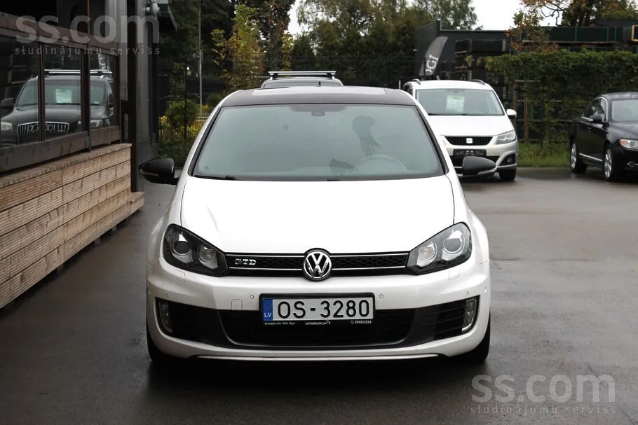 Volkswagen Golf 2012 photo 2
