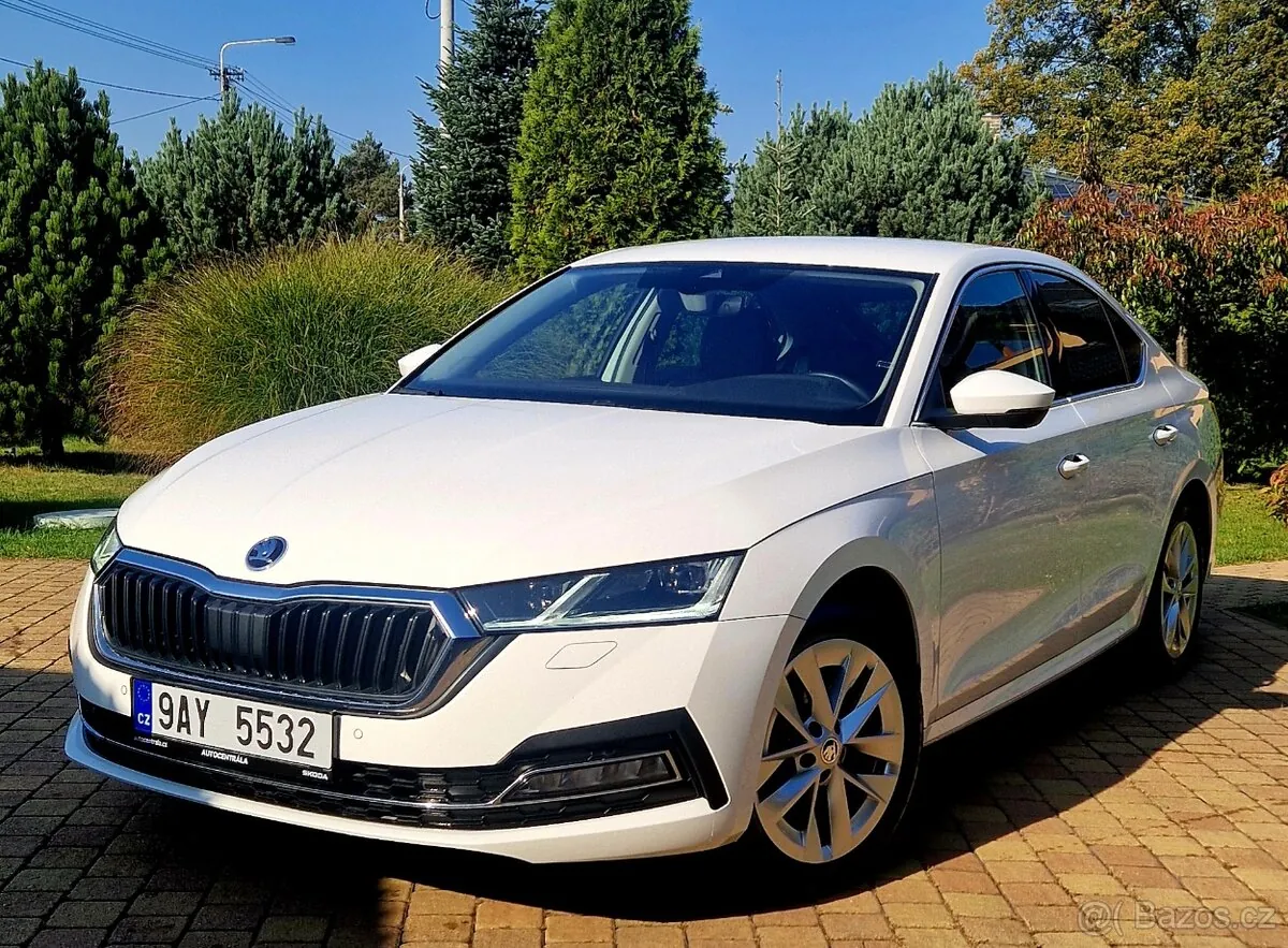 Skoda Octavia 2023 photo 2