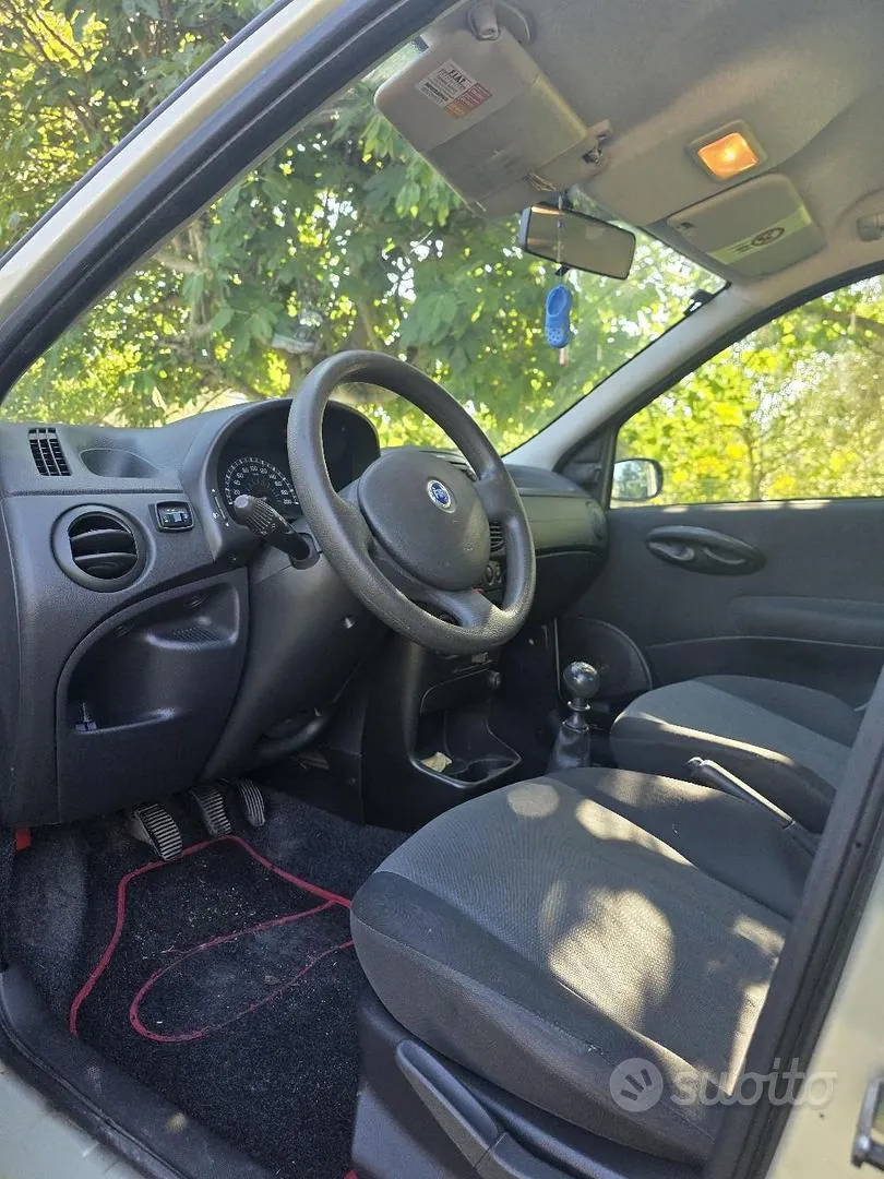 Fiat Punto 2006 photo 3