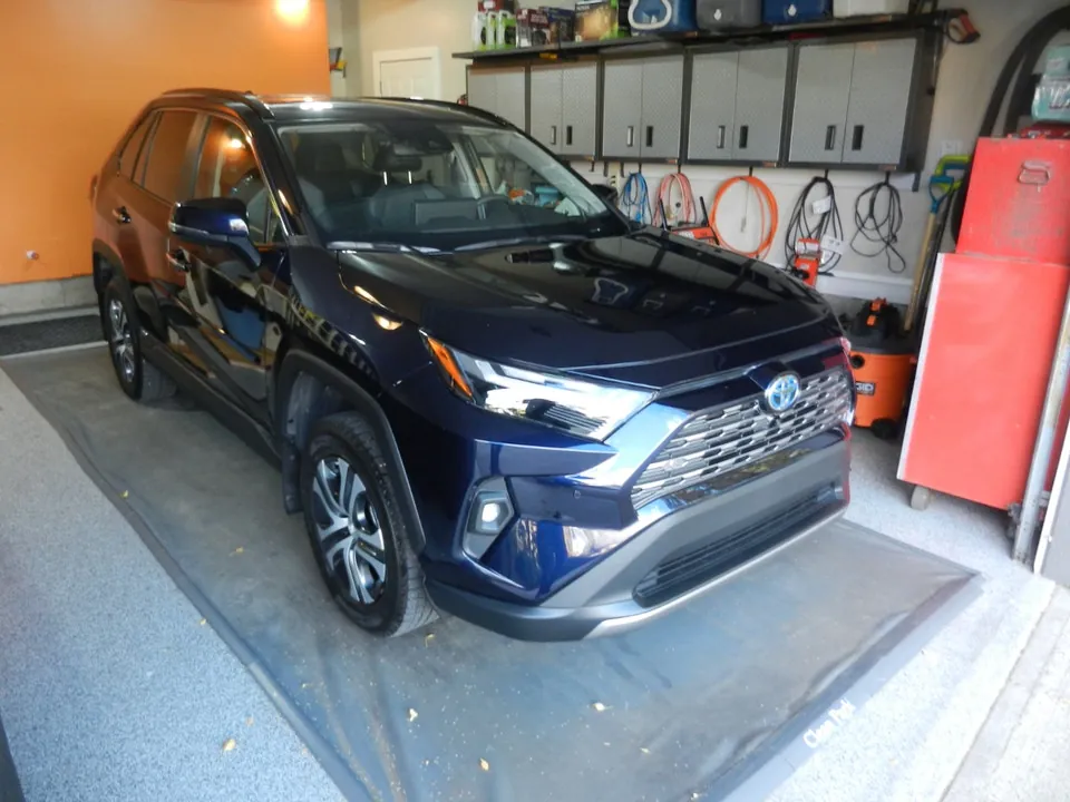 Toyota Rav4 2023 photo 2