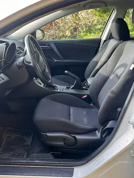 Mazda 3 2011 photo 3