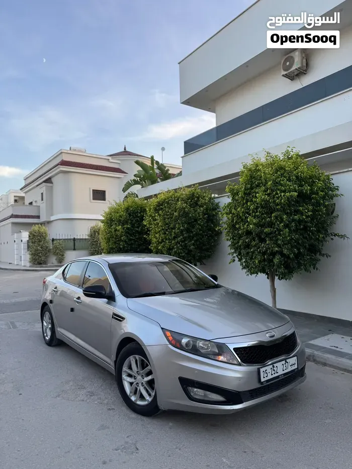 Kia K5 2012 photo 2