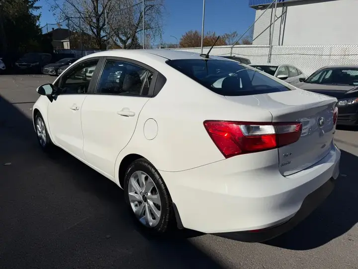 Kia Rio 2016 photo 4