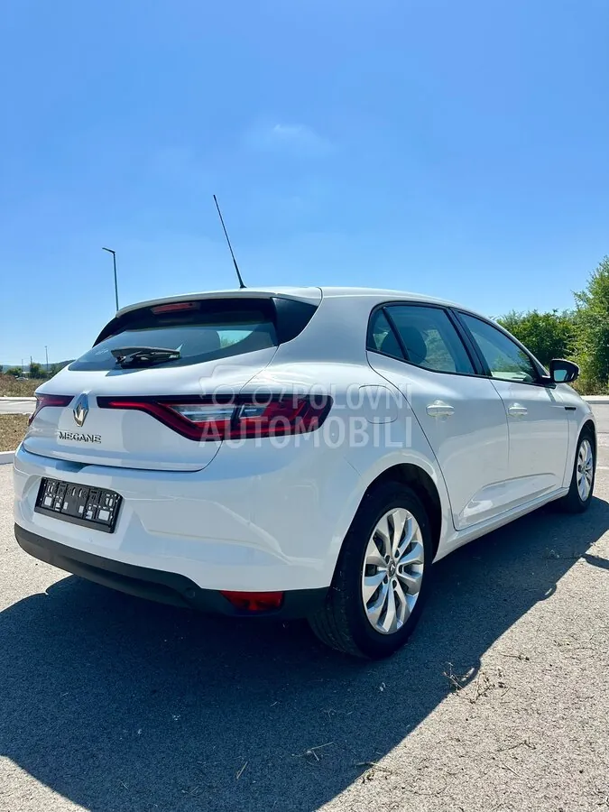 Renault Megane 2018 photo 5