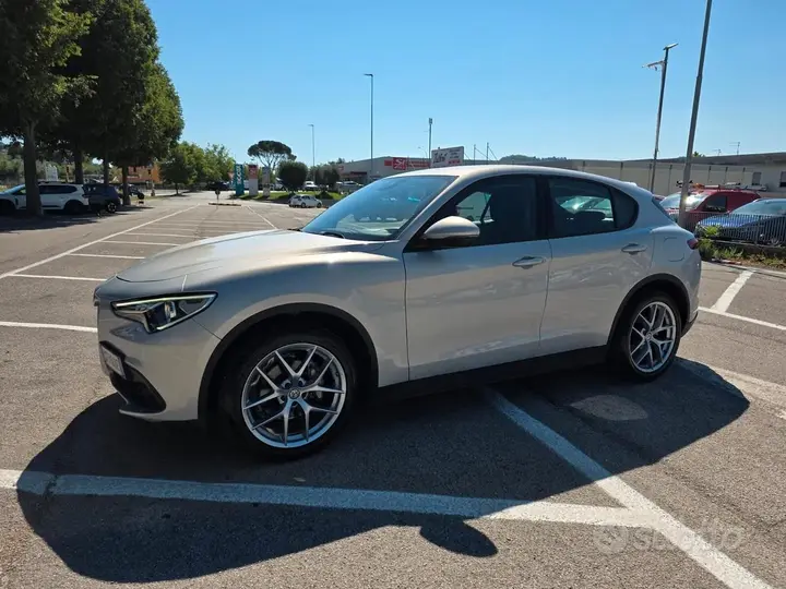 Alfa Romeo Stelvio 2021 photo 3