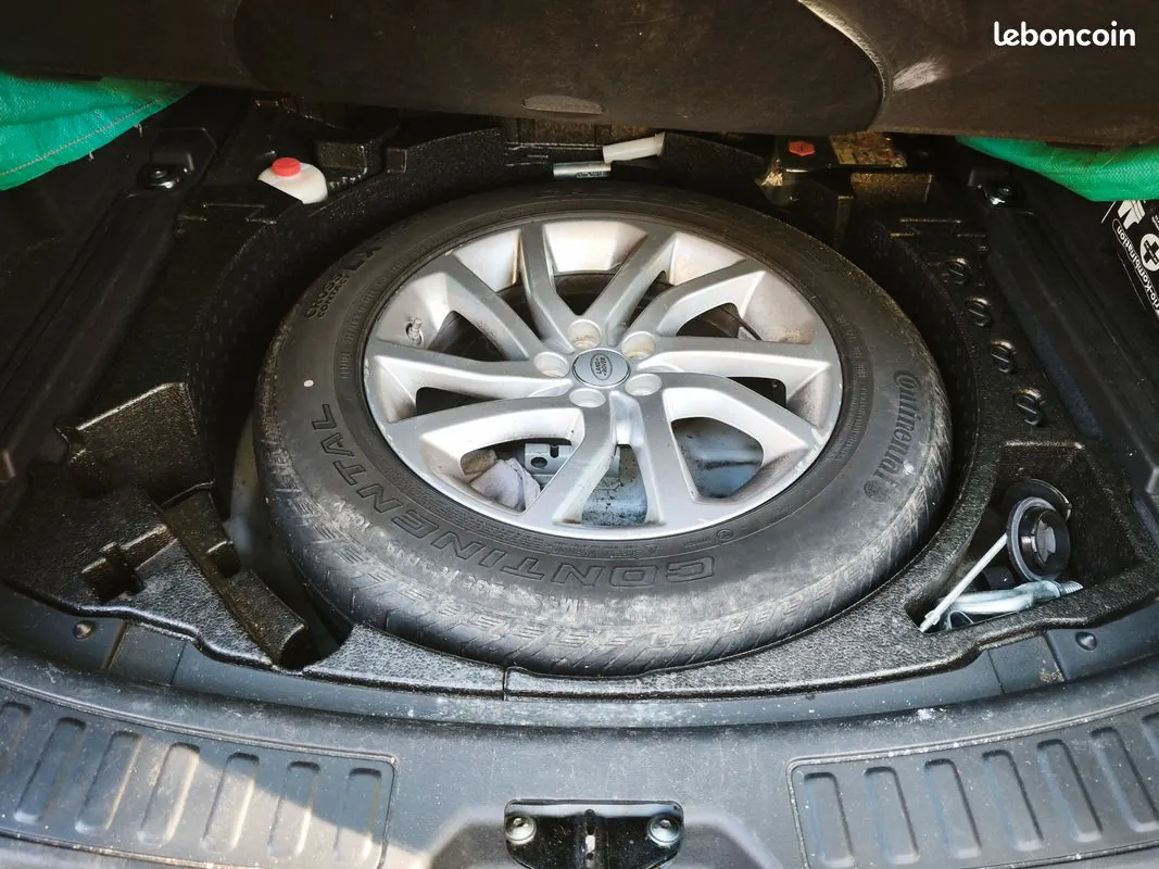 Land Rover Discovery Sport 2018 photo 3