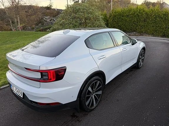 Polestar 2 2021 photo 2