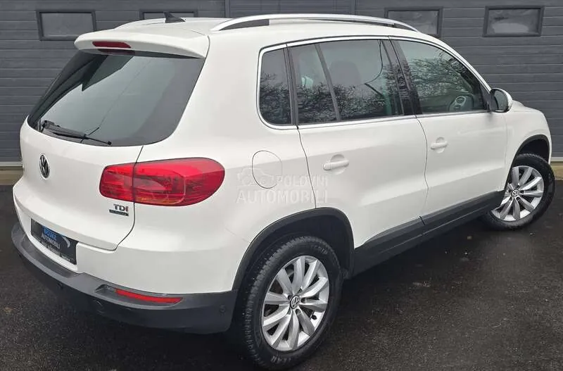 Volkswagen Tiguan 2012 photo 2