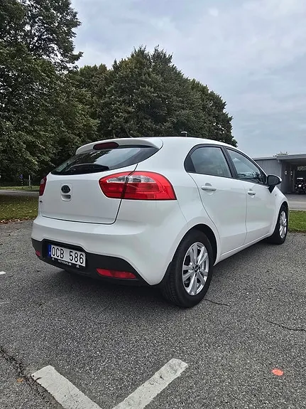 Kia Rio 2012 photo 4