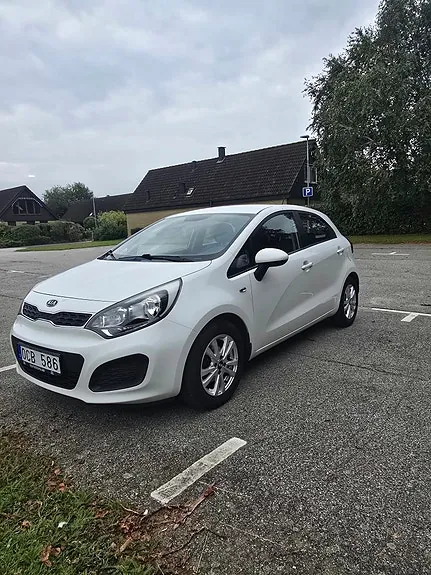 Kia Rio 2012 photo 2