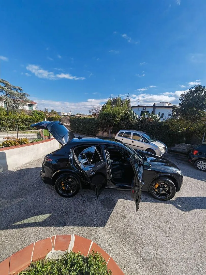 Alfa Romeo Stelvio Quadrifoglio 2021 photo 3
