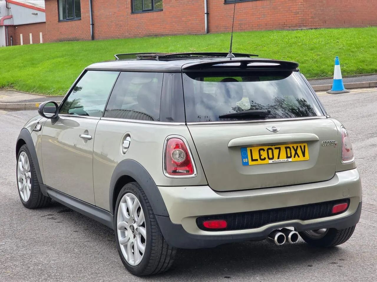 Mini Cooper S 2007 photo 2