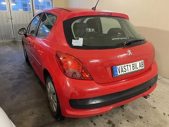 Peugeot 207 2008 photo 4