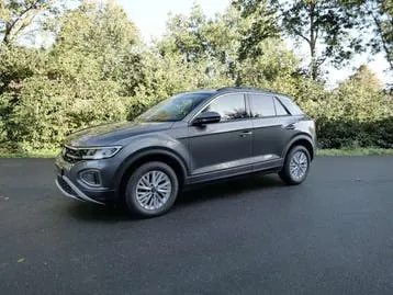Volkswagen T-Roc 2023 photo 2