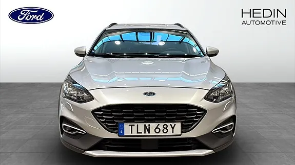 Ford Focus 2022 photo 2