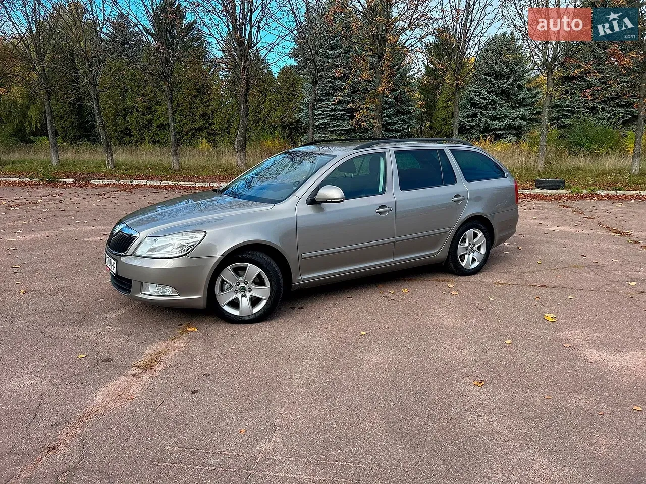 Skoda Octavia 2010 photo 2