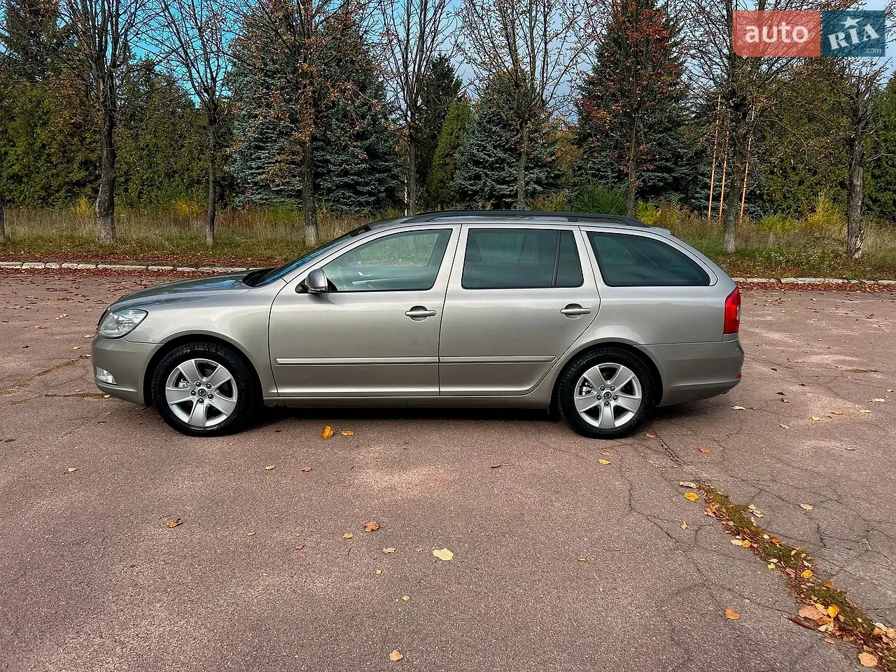 Skoda Octavia 2010 photo 3