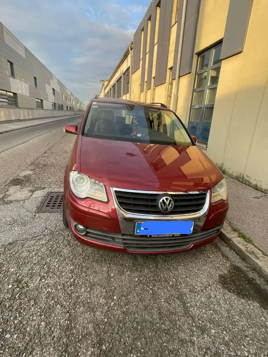 Volkswagen Touran 2007 photo 2