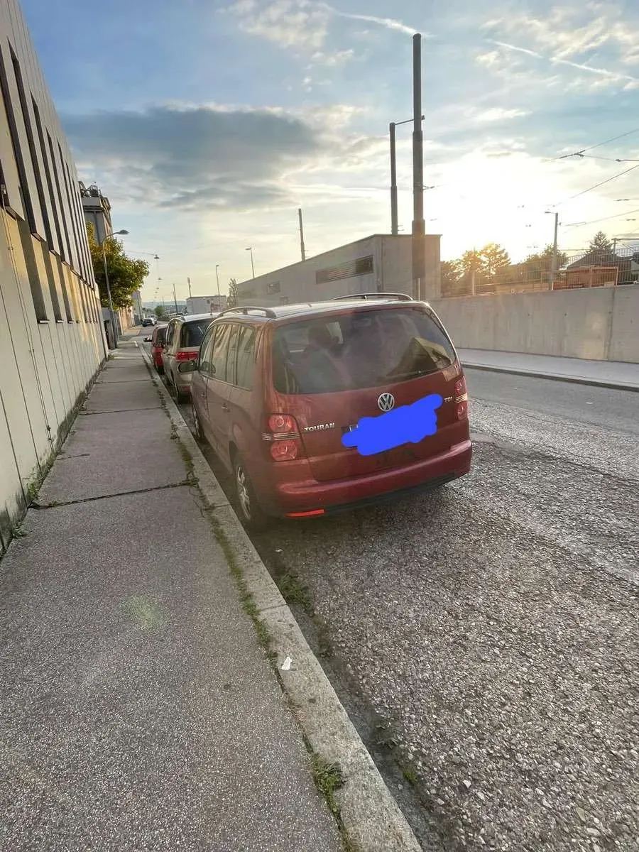 Volkswagen Touran 2007 photo 3