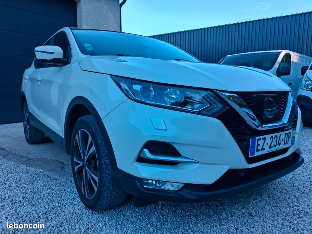 Nissan Qashqai 2018 photo 2
