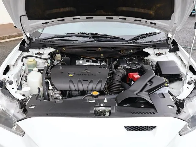 Mitsubishi Gallant Fortis 2009 photo 4