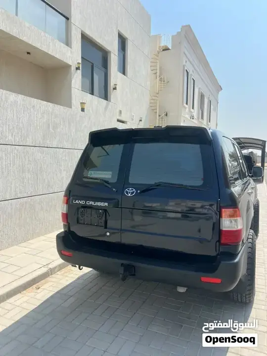 Toyota Land Cruiser 2005 photo 2